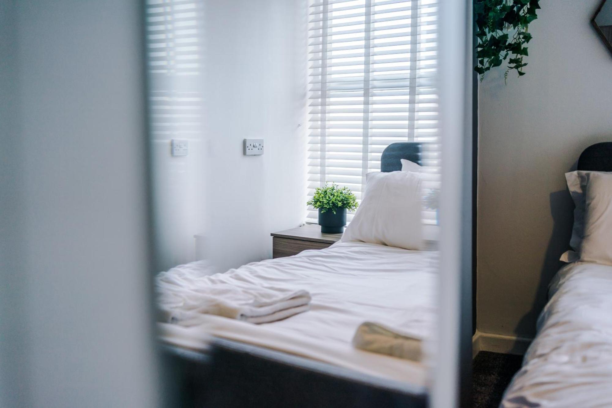 Large 7 Bedroom Town House In Chester City Centre Dış mekan fotoğraf